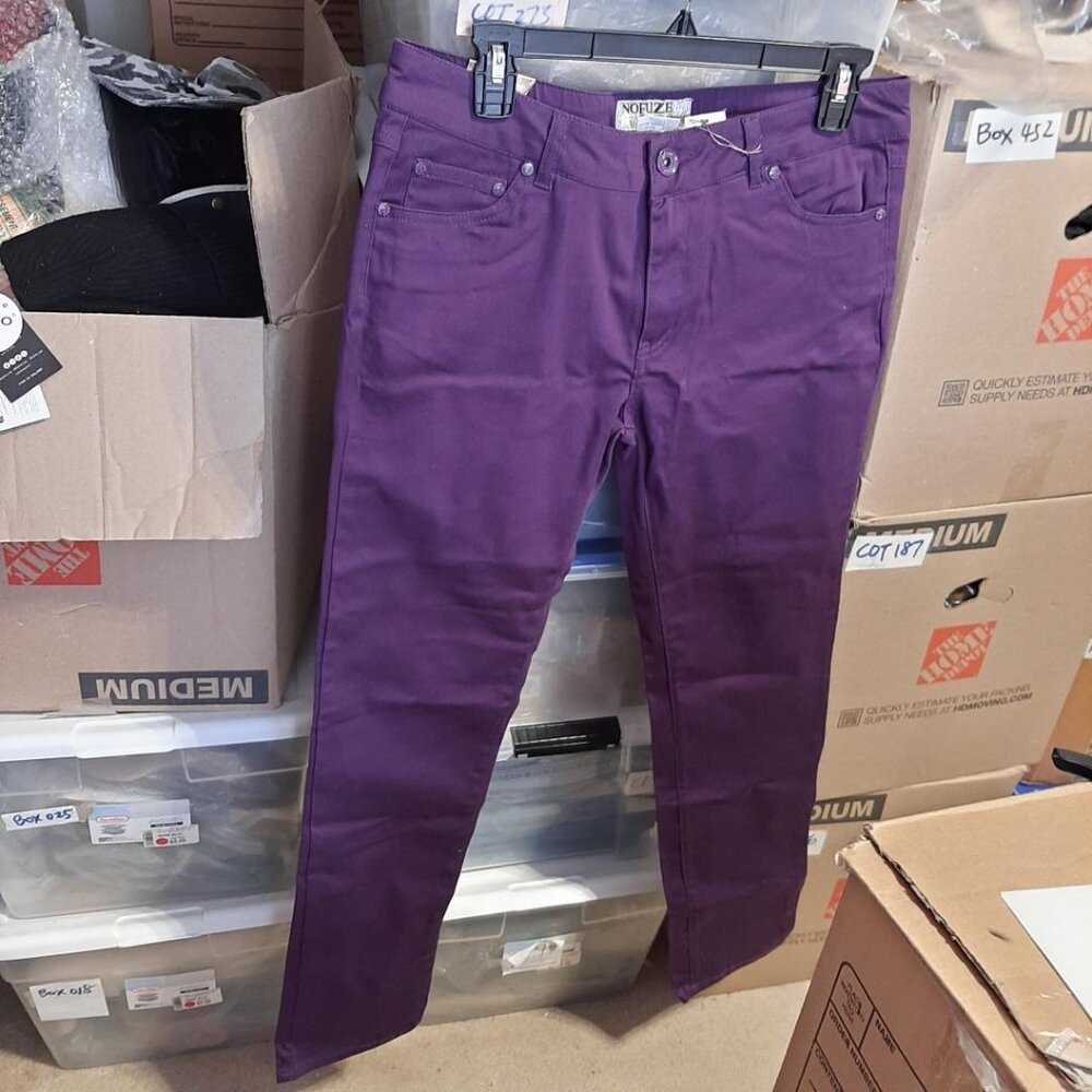 NEW W Tag ! Women Nofuze Jeans Purple Slim Straight Size 9/10